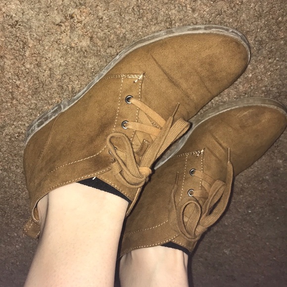 Booties, lace up - Picture 2 of 6